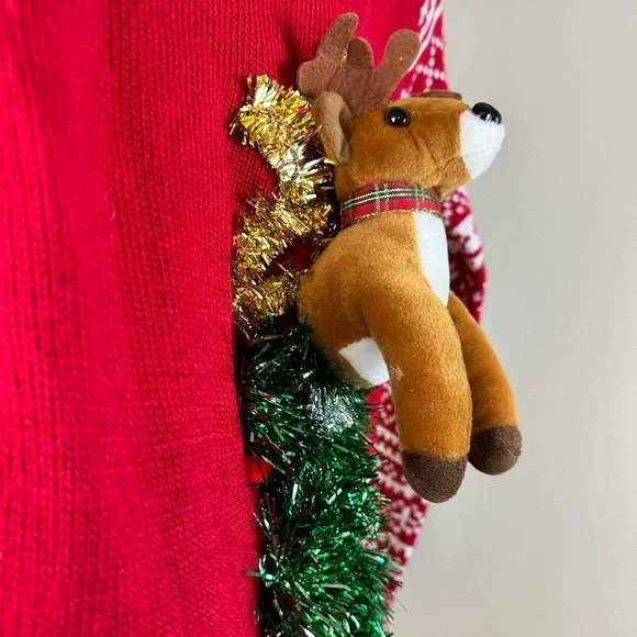 No Boundaries‎ Juniors' Plush Holiday Pop-out Animal Holiday Christmas Sweater - Picture 7 of 11